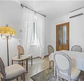 4-5 bedroom villa with Split City and Sea Views sleeps 8-10